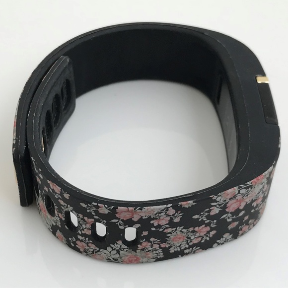 iFitness Women Watch Activity Tracker Black Floral - Picture 5 of 8